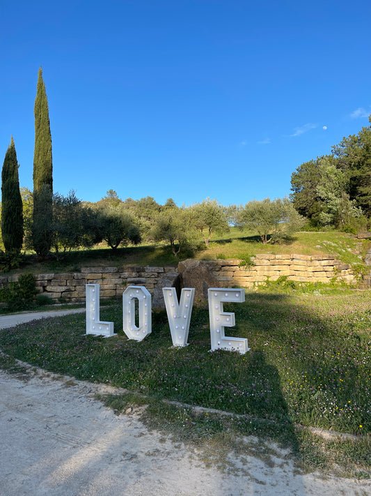 LOVE lumineux géant